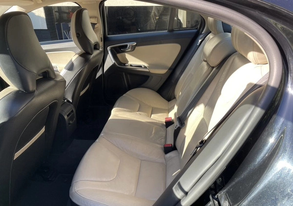 Volvo S60 cena 36000 przebieg: 195000, rok produkcji 2010 z Tychy małe 22